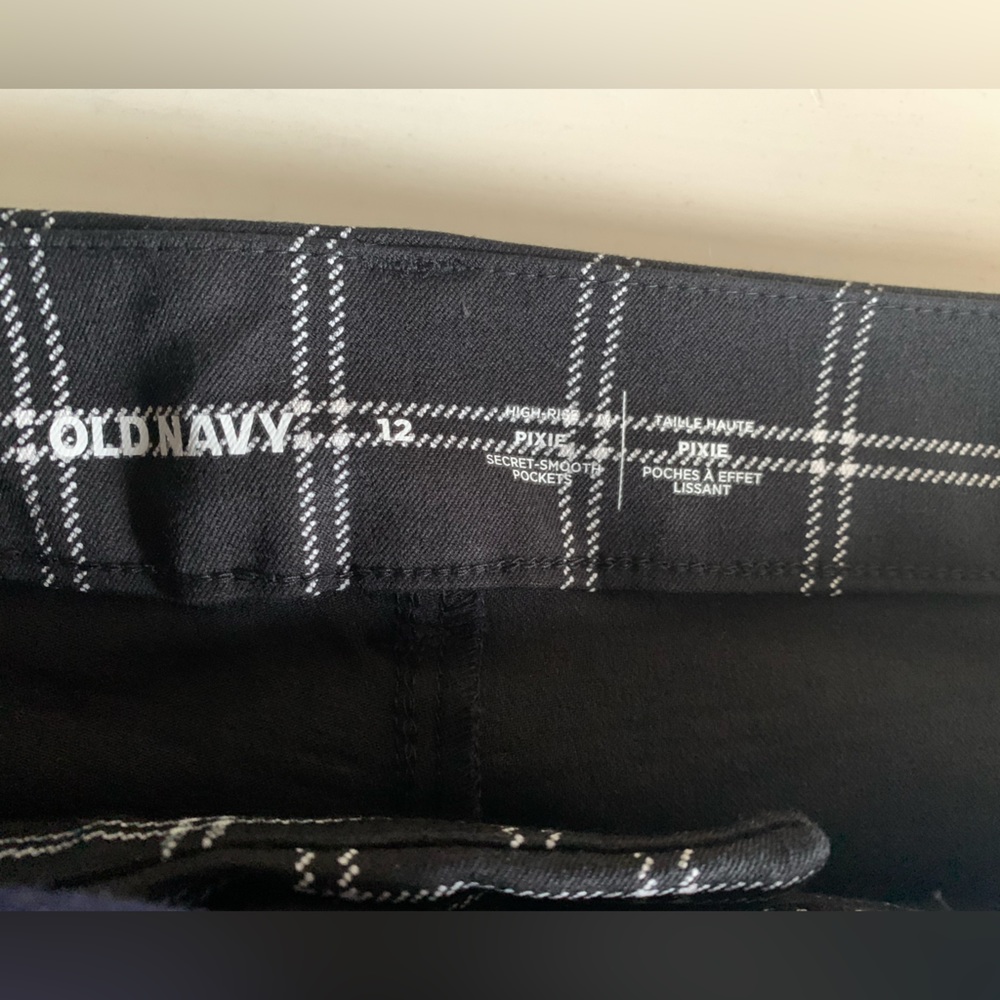 NWT Old Navy High Rise Pixie Pants! 12 - Picture 2 of 2